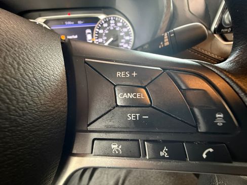 Used 2025 Nissan Sentra SV FWD image 20
