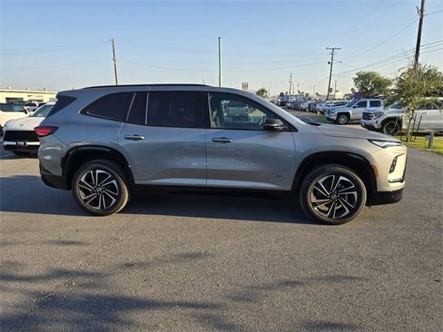 New 2026 Buick Enclave Sport Touring w/ LPO, Floor Liner Package image 4