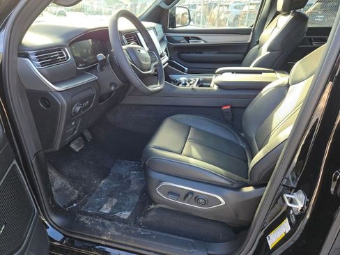 New 2026 Jeep Grand Wagoneer w/ HD Trailer Tow Package image 21