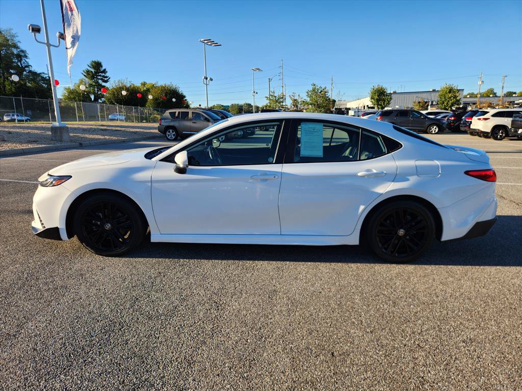 Certified 2025 Toyota Camry SE FWD image 8