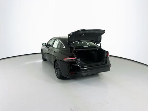 Used 2026 Nissan Sentra SV w/ Floor Mat Package image 9