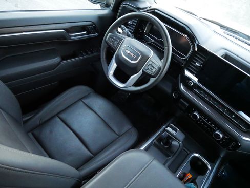 Used 2023 GMC Sierra 1500 SLT w/ SLT Premium Plus Package image 9