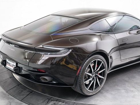 Used 2018 Aston Martin DB11 V12 image 11