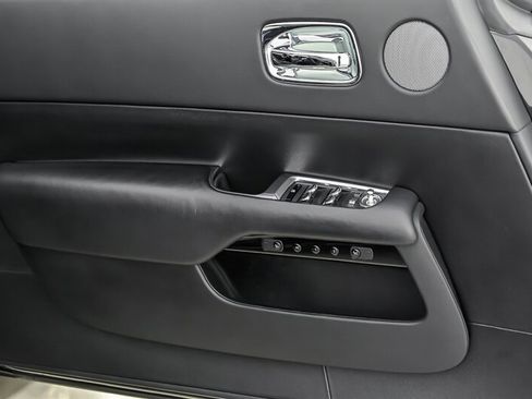 Used 2016 Rolls-Royce Wraith RWD image 14