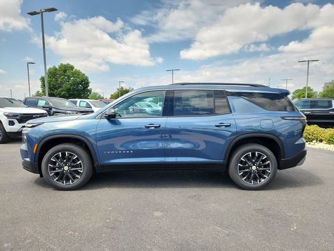 New 2025 Chevrolet Traverse LT w/ Sun and Wheel Package image 2