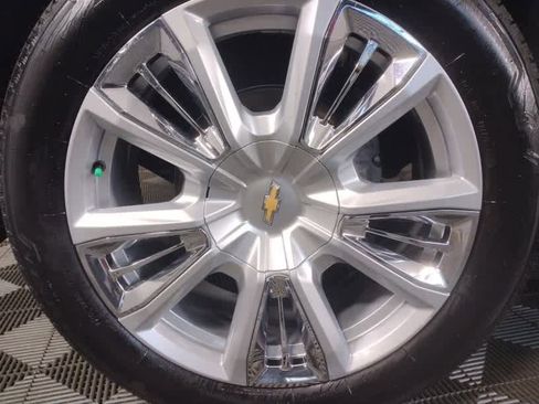 Used 2024 Chevrolet Silverado 1500 High Country w/ High Country Premium Package AWD/4WD image 7
