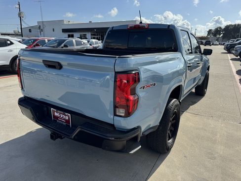 Used 2025 Chevrolet Colorado W/T w/ Advanced Trailering Package AWD/4WD image 6