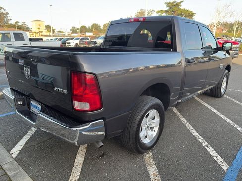 Used 2022 RAM 1500 Classic SLT image 19