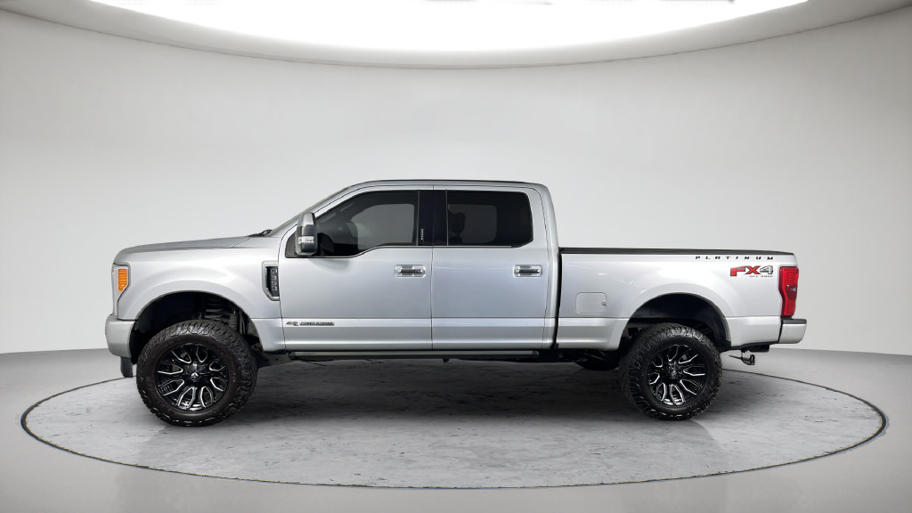 Used 2017 Ford F350 Platinum w/ FX4 4x4 Off Road Package image 11