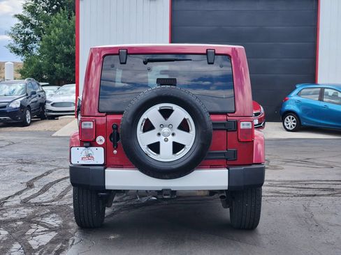 Used 2012 Jeep Wrangler Sahara w/ Dual Top Group AWD/4WD image 10