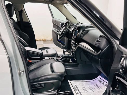 Used 2019 MINI Cooper Countryman S w/ Storage Package image 9