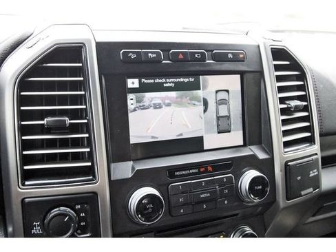 Used 2018 Ford F150 Platinum w/ Equipment Group 701A Luxury AWD/4WD image 23