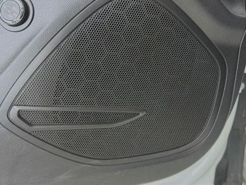 Used 2023 Buick Envision Essence w/ Sport Touring Package image 23