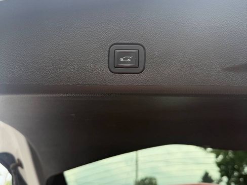 Used 2013 Cadillac SRX Luxury AWD/4WD image 40