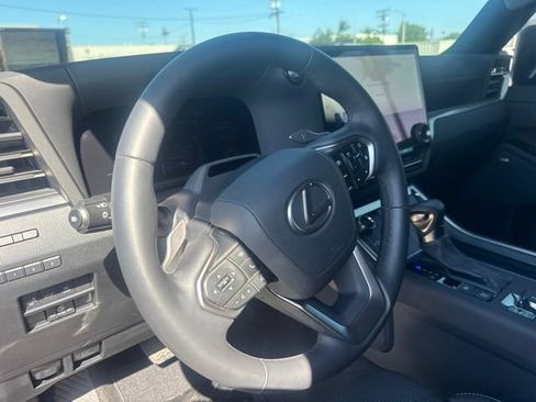 Used 2025 Lexus GX 550 w/ Accessory Package (Z1) AWD/4WD image 10