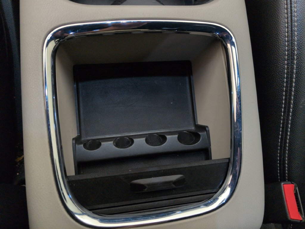 Used 2017 Dodge Grand Caravan SXT FWD image 38