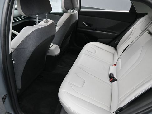 Used 2023 Hyundai Elantra Limited FWD image 28