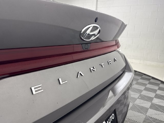 Used 2023 Hyundai Elantra SEL w/ Convenience Package FWD image 19
