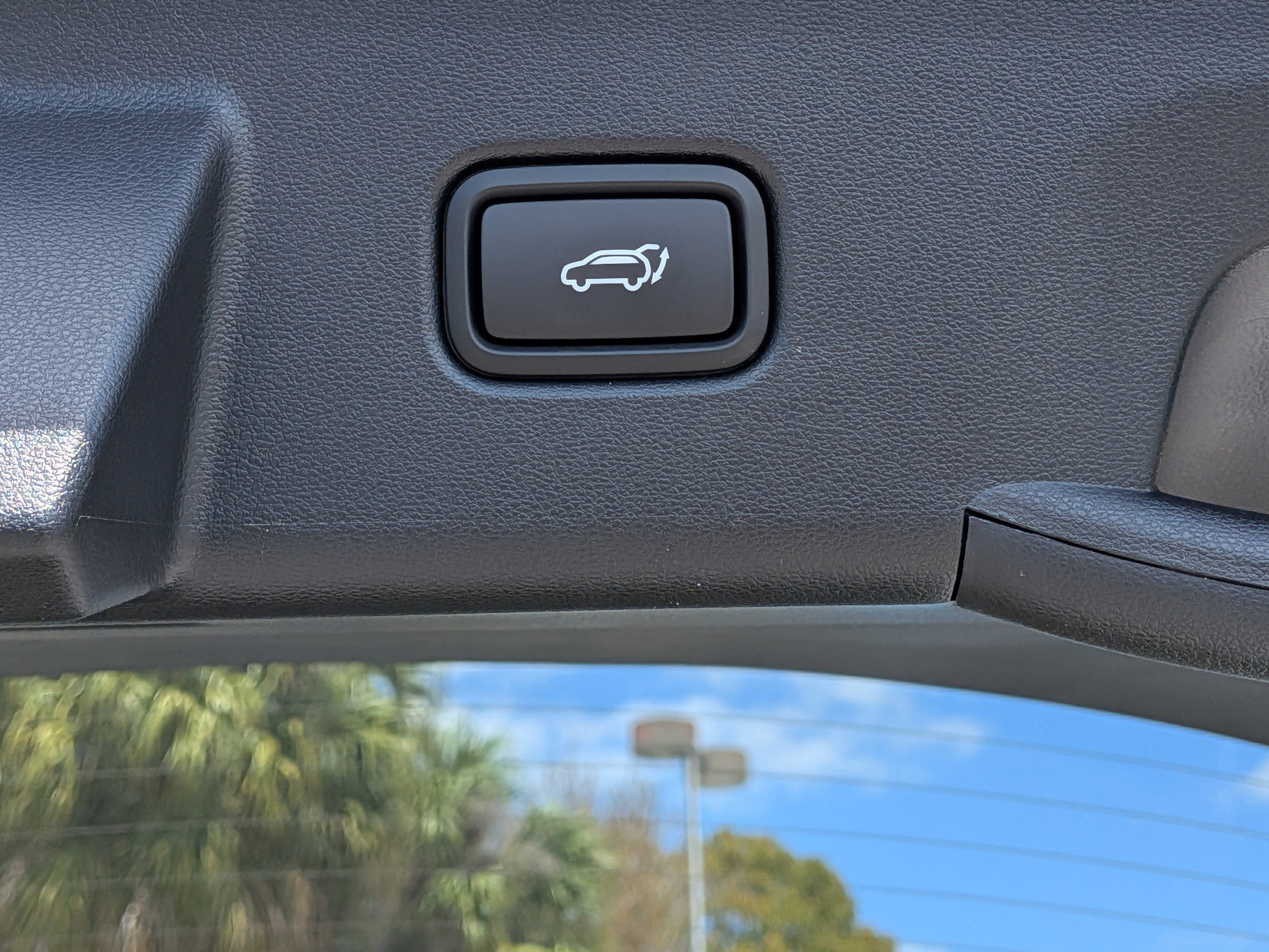 New 2026 Hyundai Tucson Limited w/ Tow & Go Package FWD image 13