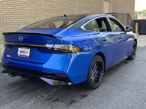 New 2026 Nissan Sentra SR w/ Floor Mat Package FWD image 21