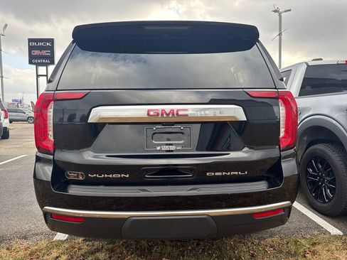 Used 2022 GMC Yukon XL Denali w/ Denali Ultimate Package image 4