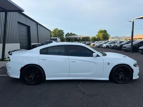 Used 2018 Dodge Charger SRT Hellcat w/ Harman/Kardon Audio Group RWD image 13