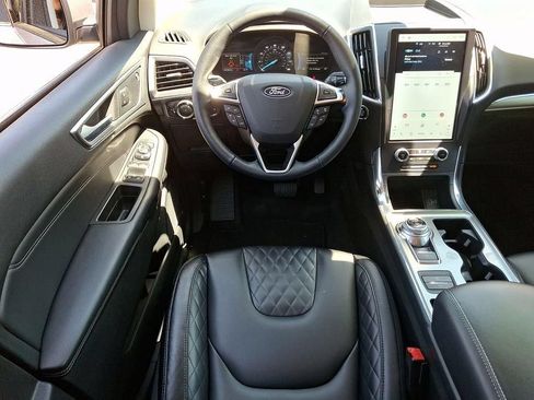 Used 2024 Ford Edge Titanium AWD/4WD image 14