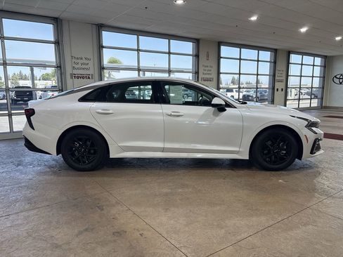 Used 2025 Kia K5 LXS FWD image 3