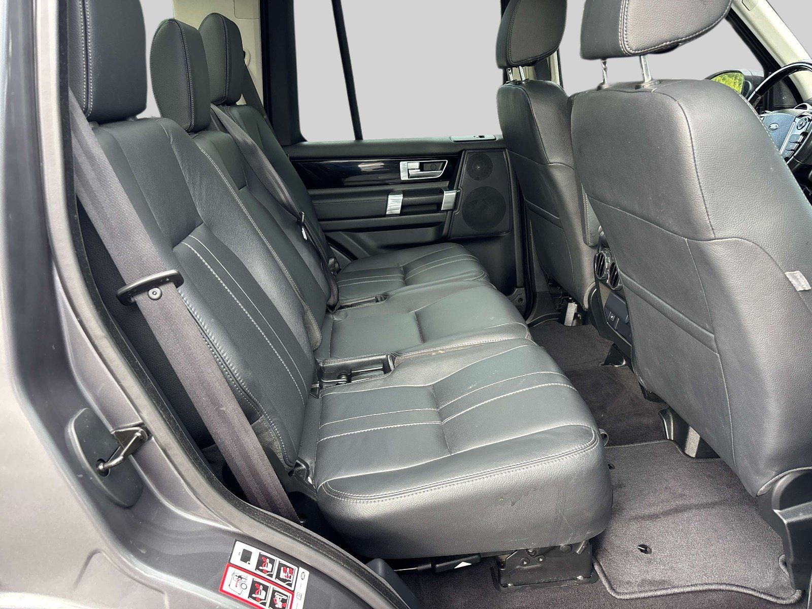 Used 2016 Land Rover LR4 HSE AWD/4WD image 16
