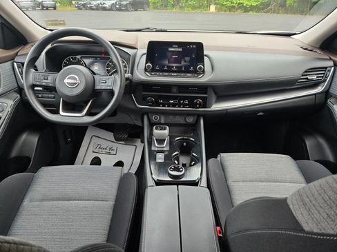 Used 2023 Nissan Rogue SV AWD/4WD image 17