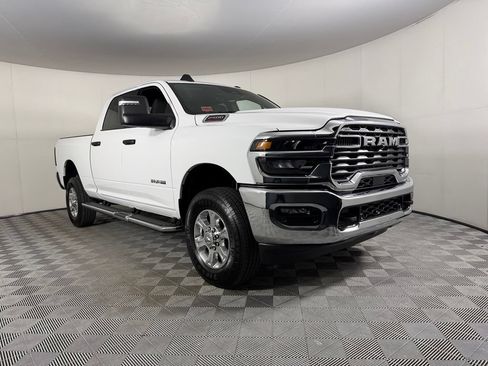 Used 2026 RAM 2500 Big Horn AWD/4WD image 3