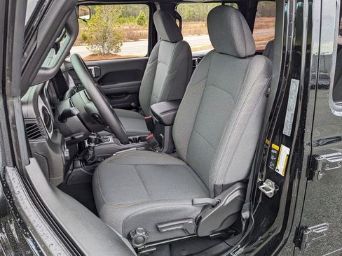 Used 2026 Jeep Wrangler Sport image 30