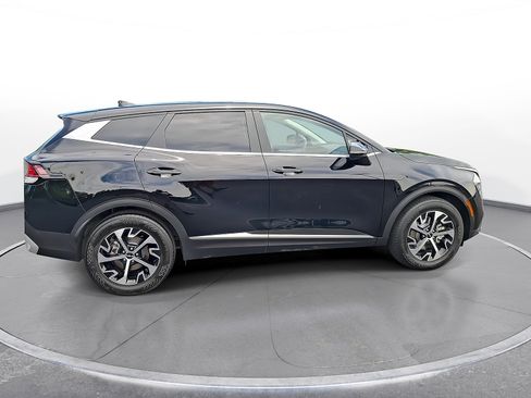 Used 2025 Kia Sportage EX FWD image 9