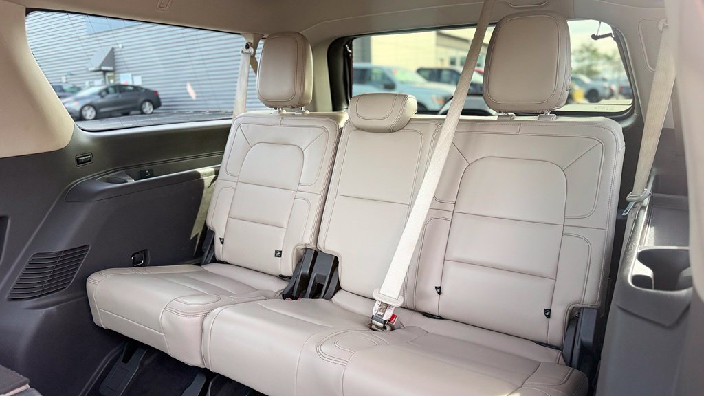 Used 2023 Lincoln Navigator L Reserve AWD/4WD image 21