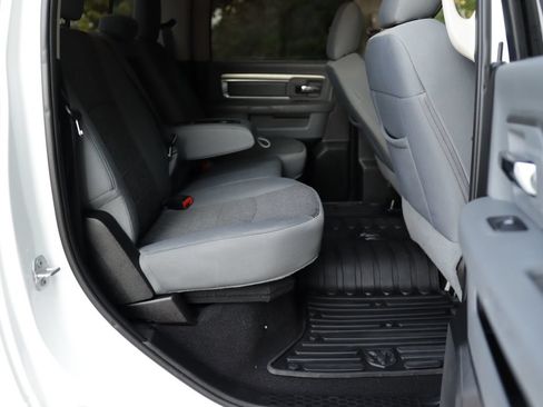 Used 2019 RAM 1500 Big Horn AWD/4WD image 30