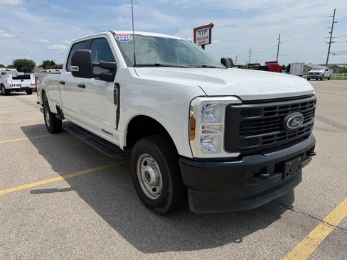 Used 2025 Ford F250 XL w/ FX4 Off-Road Package AWD/4WD image 10