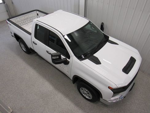 Used 2020 Chevrolet Silverado 2500 W/T w/ WT Safety Package AWD/4WD image 5