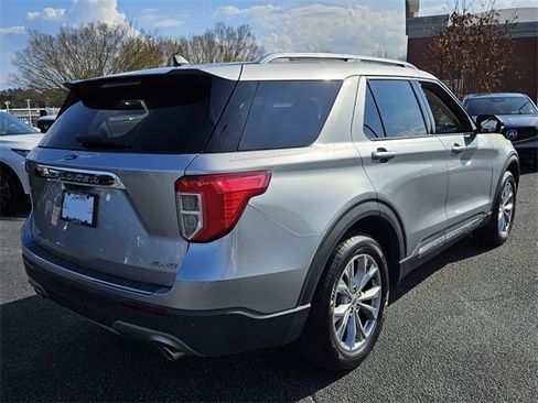 Used 2021 Ford Explorer Limited w/ Equipment Group 301A image 11