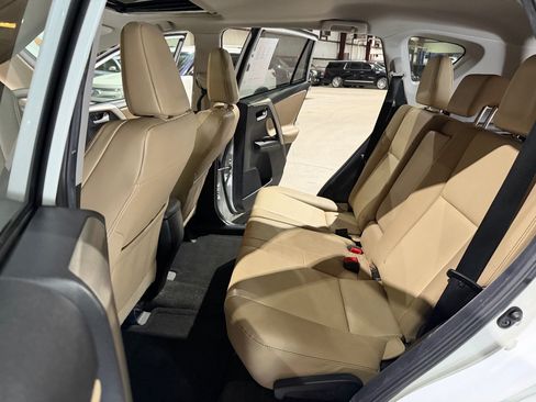 Used 2015 Toyota RAV4 Limited w/ Technology Package AWD/4WD image 17