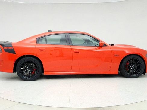 Used 2022 Dodge Charger Scat Pack w/ Daytona Edition Group image 4