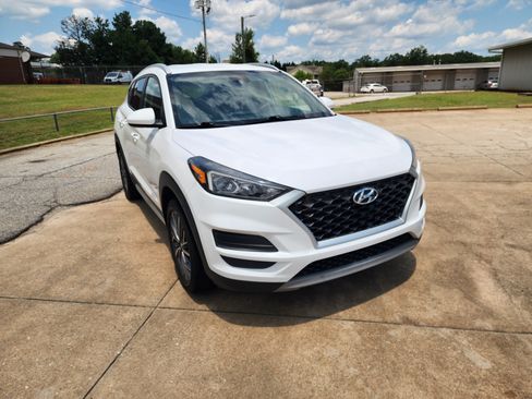 Used 2019 Hyundai Tucson SEL FWD image 2
