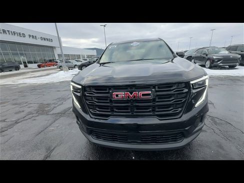 Used 2024 GMC Acadia Elevation w/ Black Edition image 3