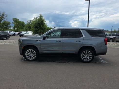 Used 2021 GMC Yukon Denali w/ Denali Premium Package AWD/4WD image 4