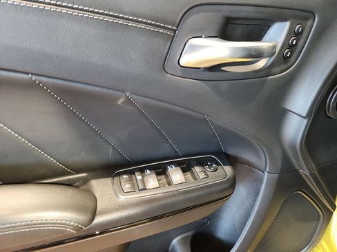 Used 2021 Dodge Charger R/T w/ Plus Group image 2