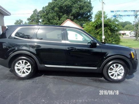 Used 2022 Kia Telluride LX AWD/4WD image 4