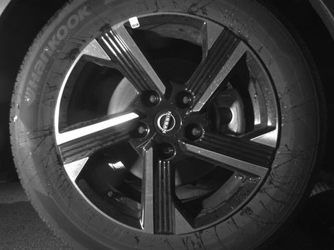 Used 2025 Nissan Sentra SV FWD image 13