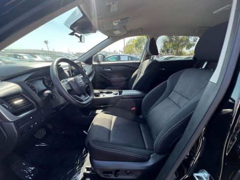 Used 2025 Nissan Rogue SV AWD/4WD image 30