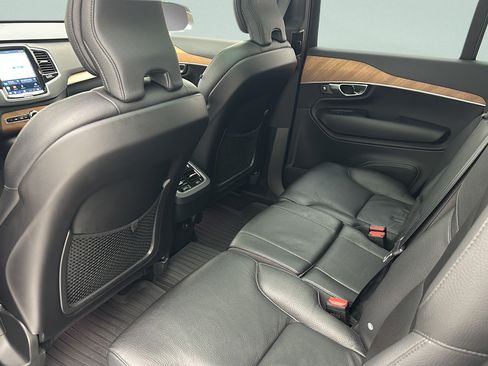 Used 2023 Volvo XC90 B6 Plus w/ Protection Package AWD/4WD image 9