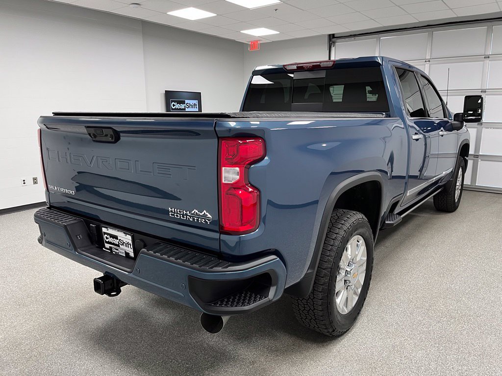 Used 2024 Chevrolet Silverado 2500 High Country w/ Technology Package AWD/4WD image 10