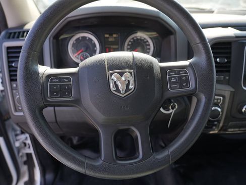 Used 2018 RAM 1500 Express AWD/4WD image 21